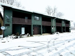 Building Photo - 1410 W White River Blvd