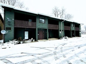 Building Photo - 1410 W White River Blvd