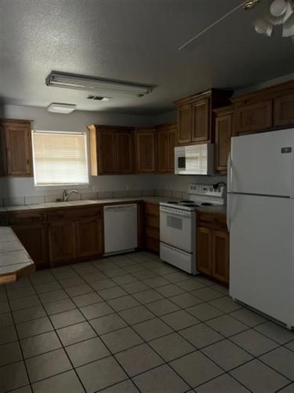 Foto del edificio - BEAUTY ROSWELL