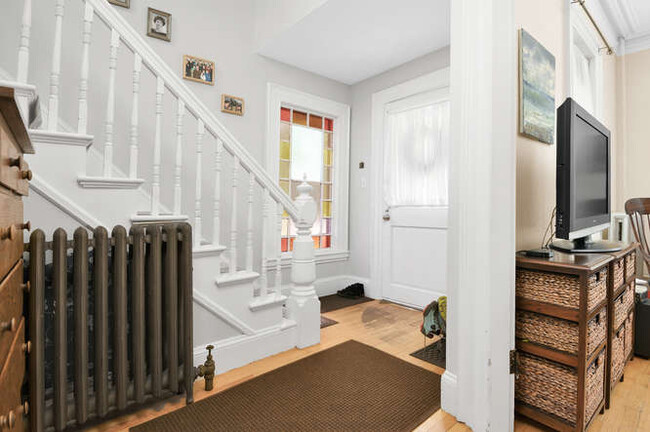 Building Photo - 459 Deering Ave