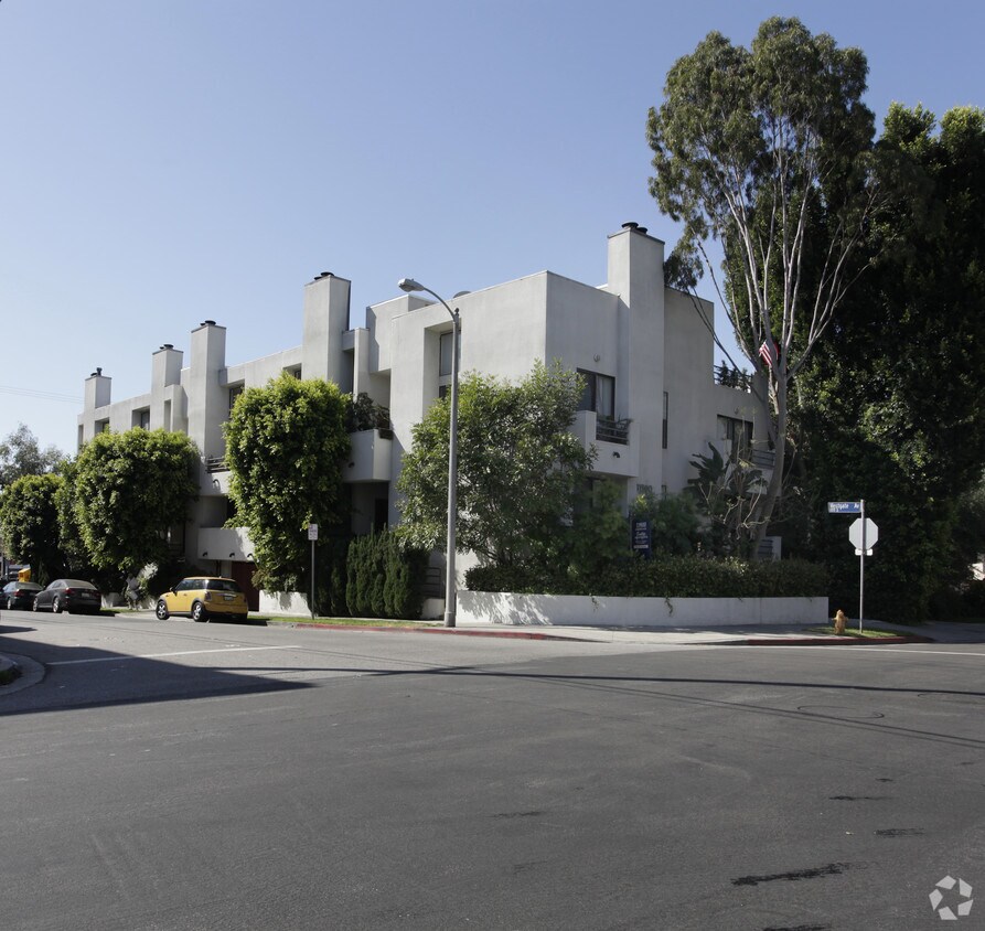 Prestige Apartments Apartments in Los Angeles, CA