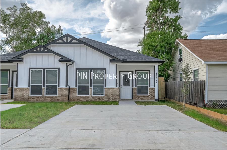 Foto principal - 7234 St Augustine St