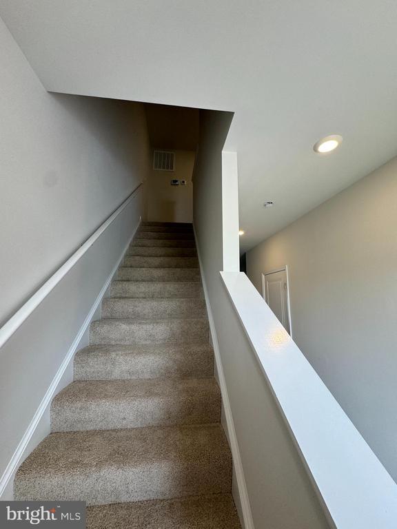 Building Photo - 102 Willett Holw St