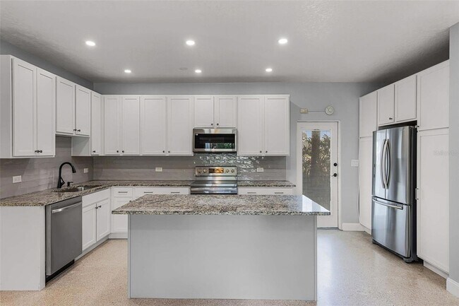 Foto del edificio - 151 N Orlando Ave