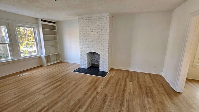 Foto del edificio - 1113-1115-1115 Oakwood Ave