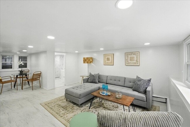 Foto del edificio - 283 GRIFFITH St