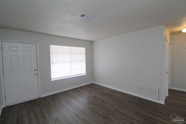Foto del edificio - 10151 Guidy Ln