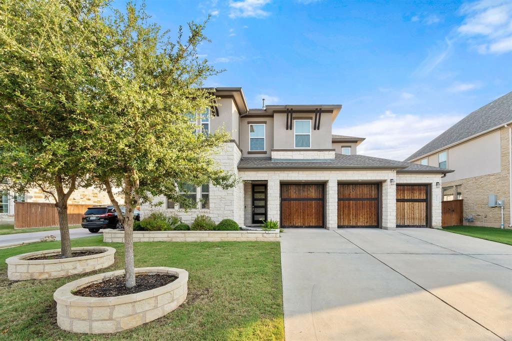 Foto principal - 4025 Logan Ridge Dr