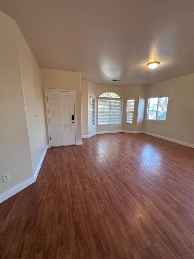 Foto del edificio - 615 New Zealand Dr