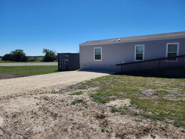 Building Photo - 220 CR 2600