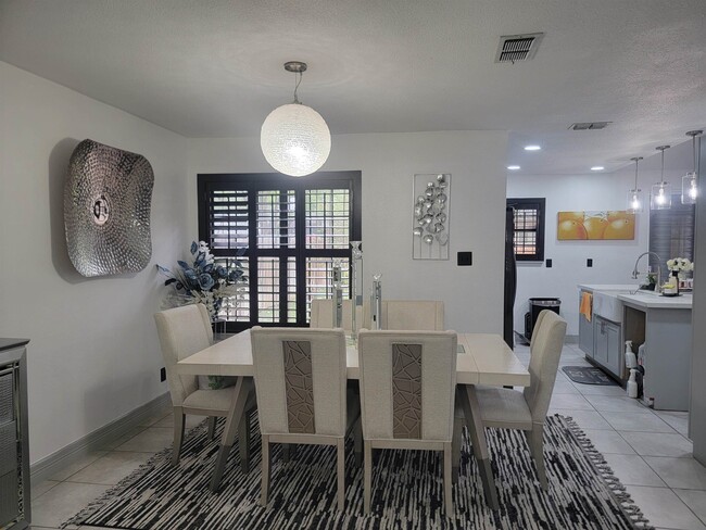 Foto del edificio - 1624 Eagle Crest Loop
