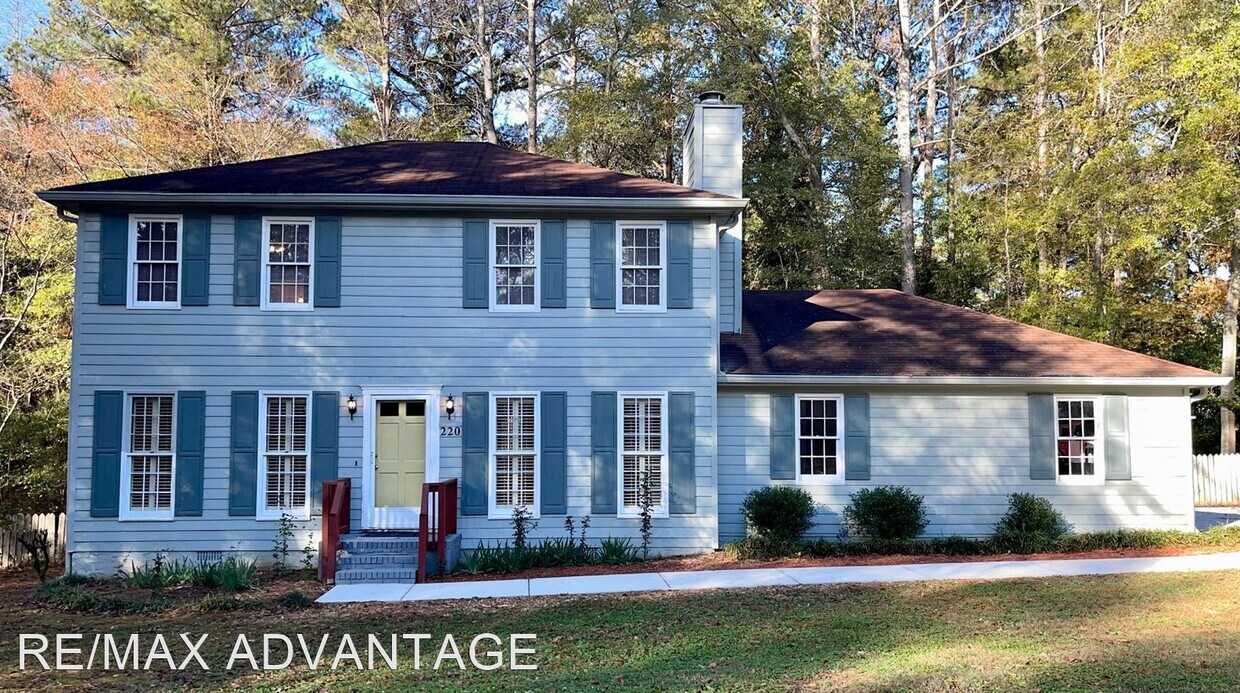Primary Photo - 3 br, 2.5 bath House - 220 Mimosa Dr