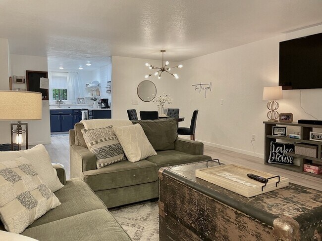 Foto del edificio - 5421 W Fairway Ln