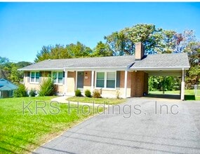 Building Photo - 1121 Sheffield Dr