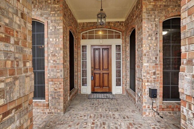 Building Photo - 2146 Rivina Dr