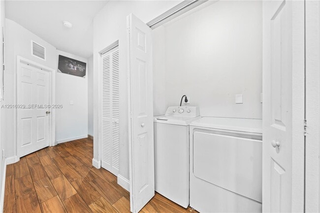 Foto del edificio - 4721 NW 15th Ct