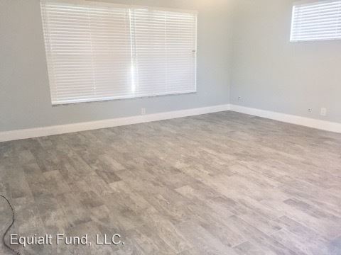 Building Photo - 212 Columbia Dr