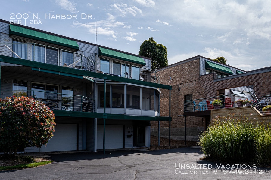 Primary Photo - 200 N Harbor Dr