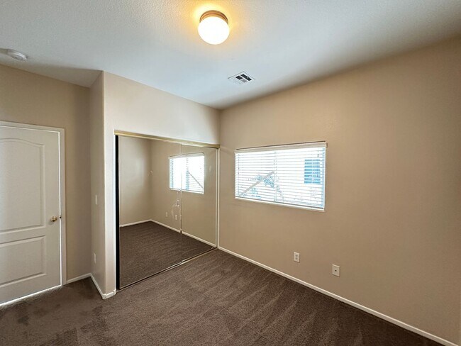 Foto del edificio - DESERT WILLOWS