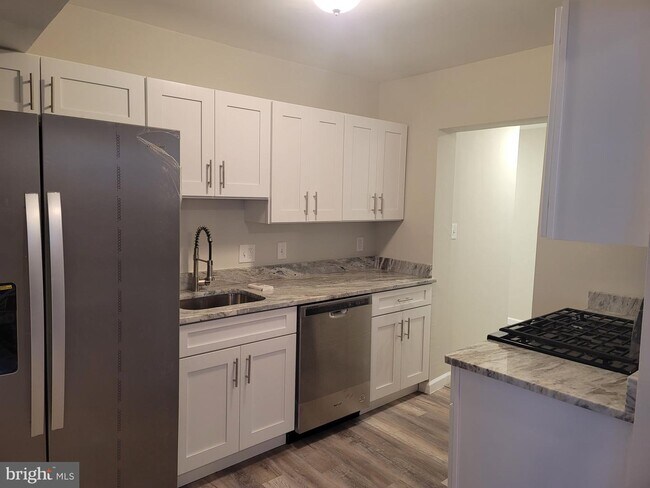 Building Photo - 7917 Glenarden Pkwy