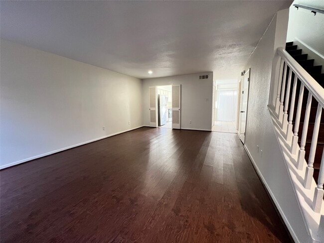 Foto del edificio - 9901 Sharpcrest St