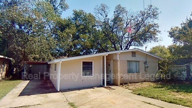 Building Photo - 625 S Colbert Ave