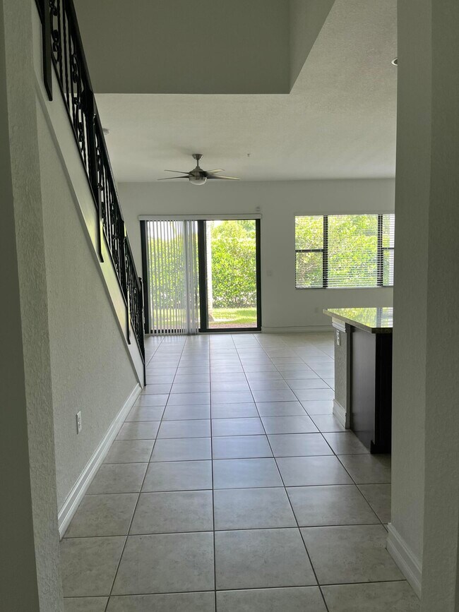 Foto del edificio - 1393 SW 115th Ave