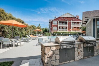 Building Photo - Drexel at Oakley