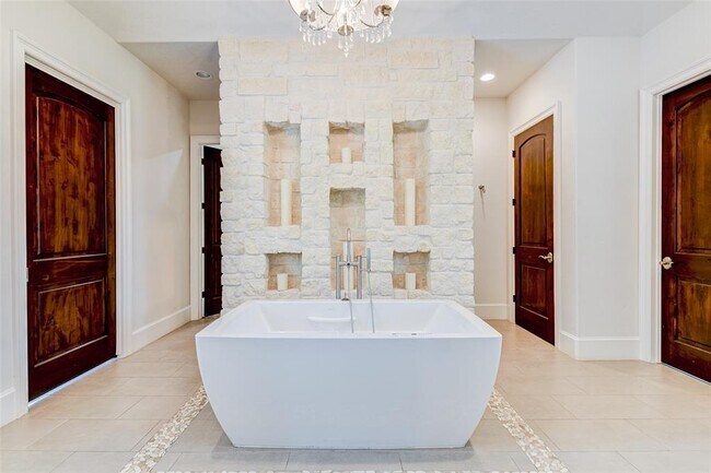 Building Photo - 15051 Cathedral Falls Dr