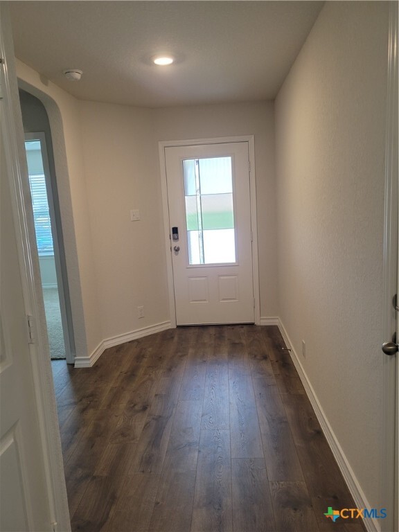 Building Photo - 613 Great Plains