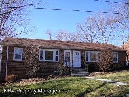 Primary Photo - 1017 Montgomery St
