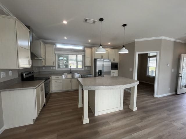 Building Photo - 41108 Roselle Lp