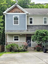 Building Photo - 1036B 40th Ave N