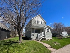 Building Photo - 2619 N 21st St