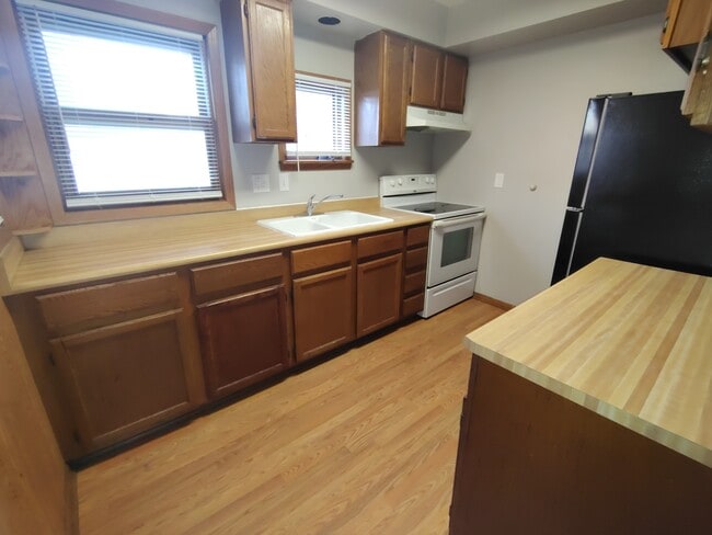 Foto del edificio - 2319 Huffman Blvd