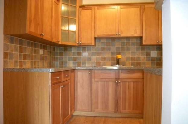 Foto del edificio - 6111 Knoll Wood Rd