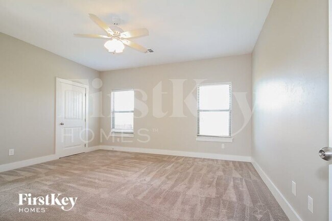 Foto del edificio - 9701 Sundance Ridge Rd