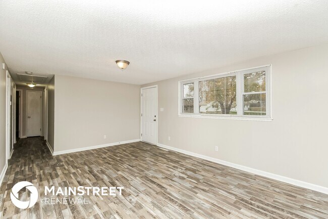 Foto del edificio - 8101 N Jefferson St