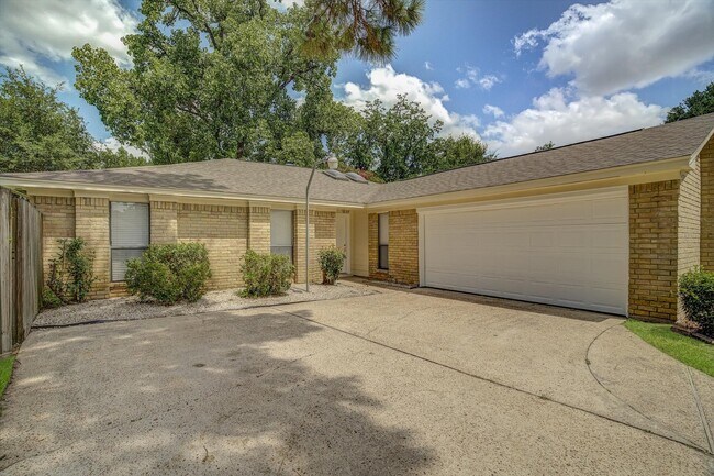 Foto del edificio - 7315 Foxside Ln