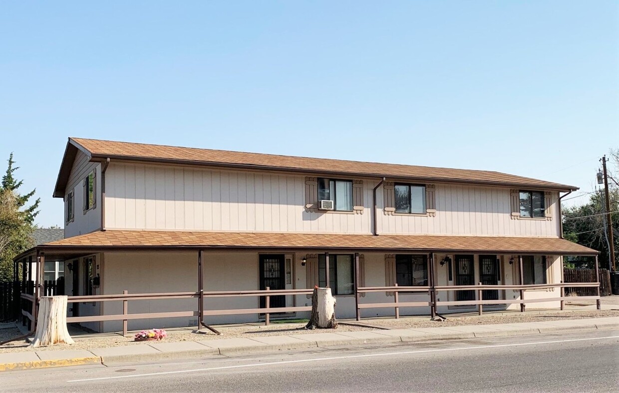 Primary Photo - 1275 S. Cherry