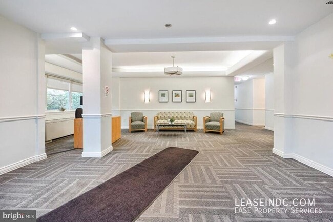 Foto del edificio - 5315 Connecticut Ave NW