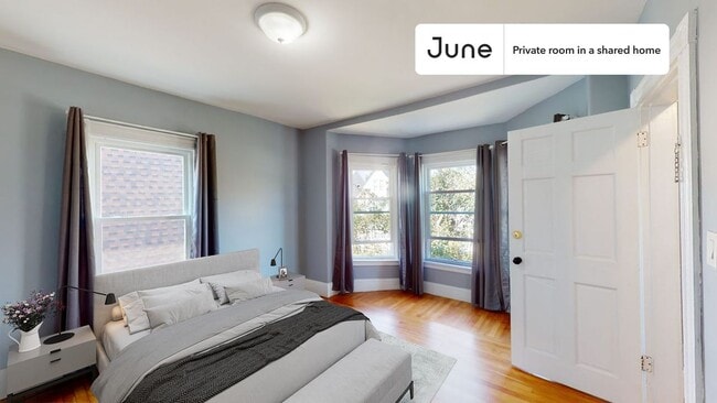 Building Photo - Room in Shared 7 bed/2 bath home