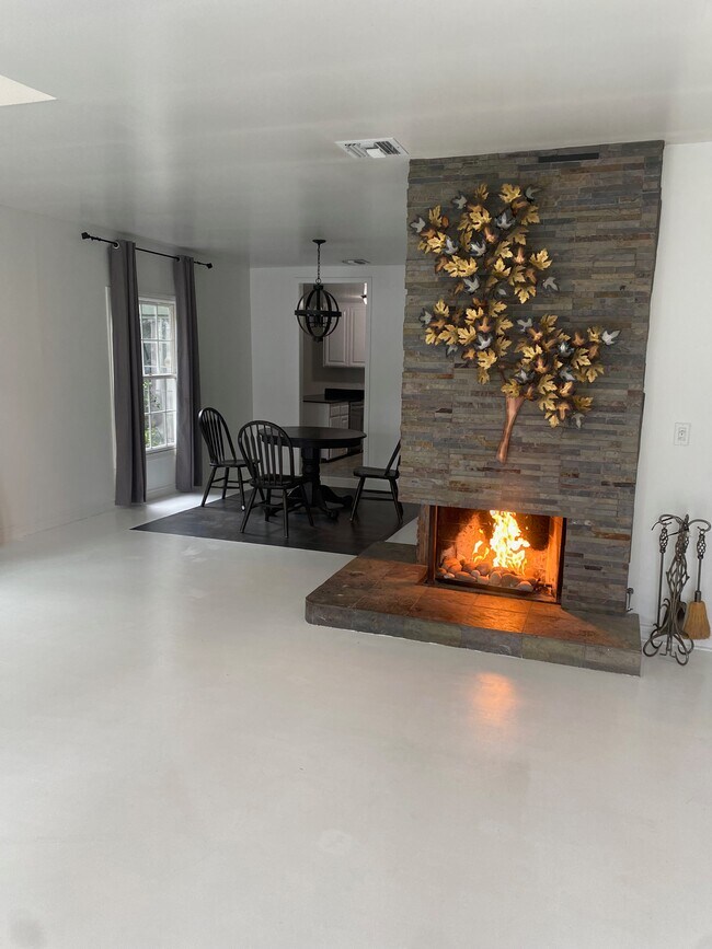 Sala y comedor - 227 Bay St