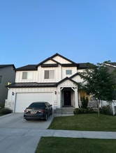 Building Photo - 64 N Lasalle Dr