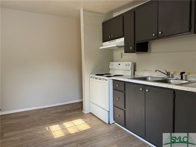 Foto del edificio - 315 Strickland St