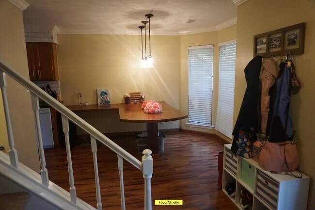 Foto del edificio - 10 Carlyle Ct