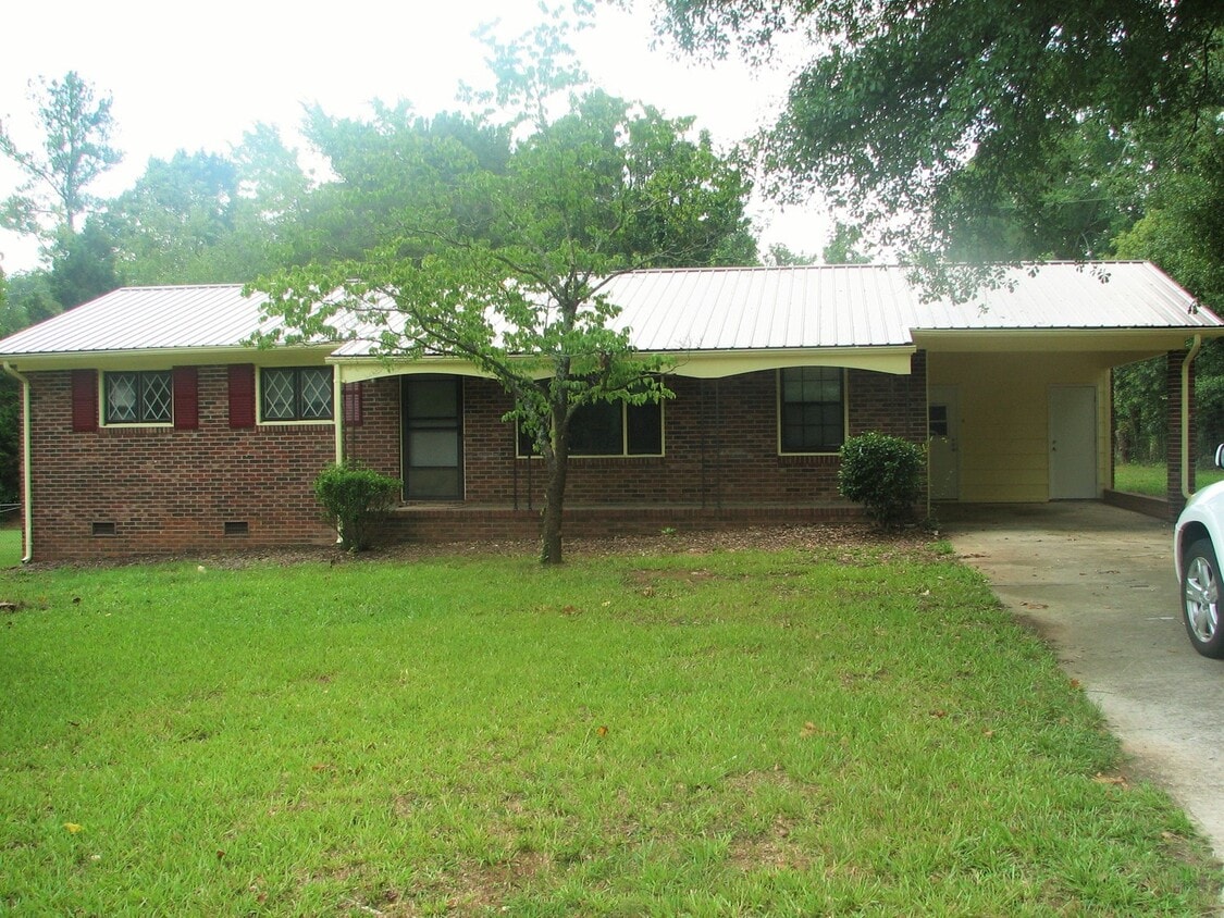 Primary Photo - For Rent: Old Lake Drive in Athens - See D...