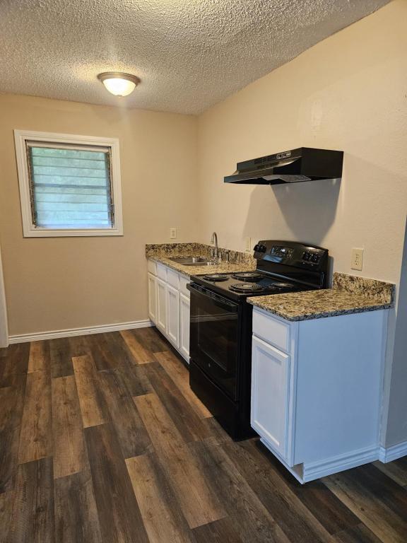 Photo - 817 Cresthill Rd House