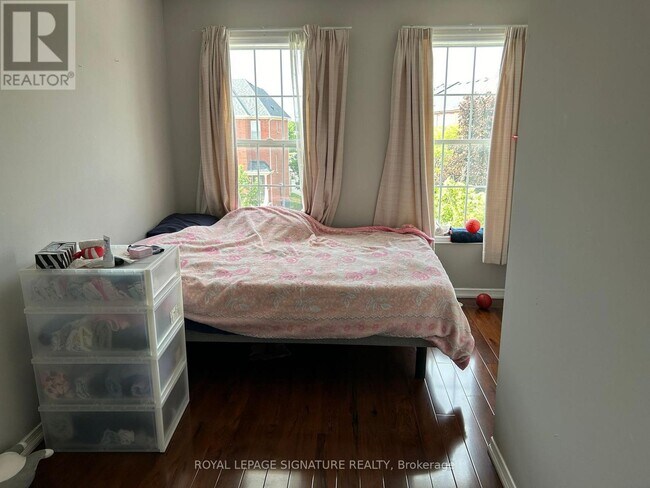 Building Photo - 11 Exchequer Pl