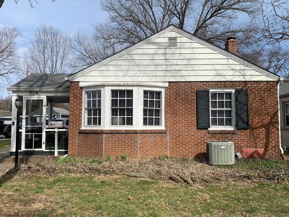 Foto principal - 1524 E 54th St